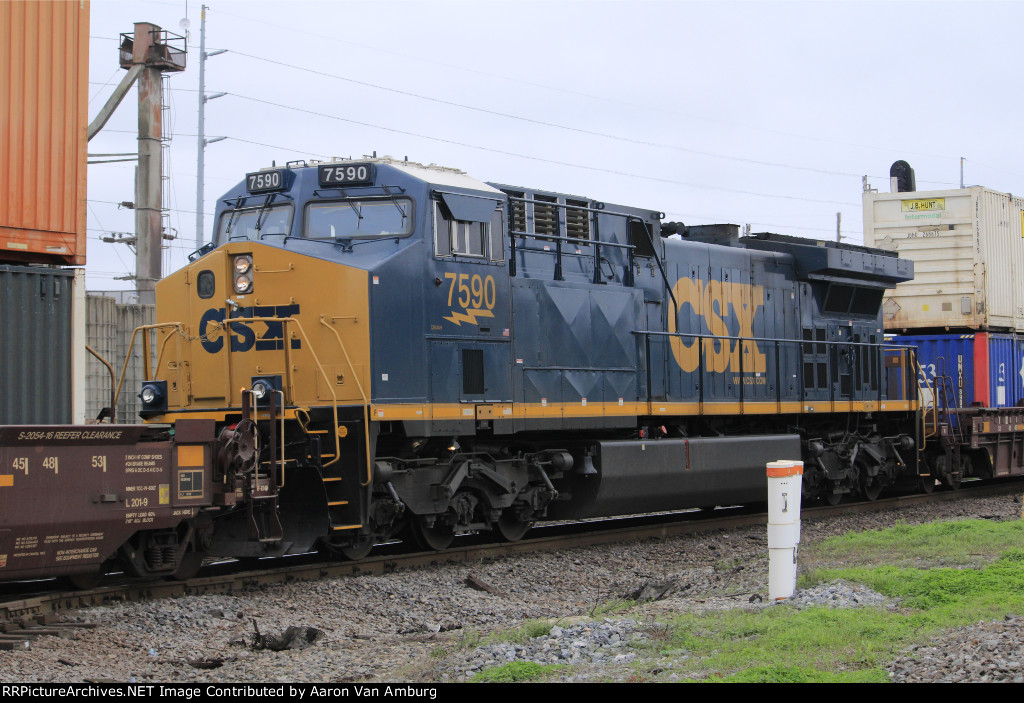 CSXT I025 Mid Train DP